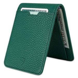 Vaultskin Manhattan wallet in action: Slim profile with spacious card storage