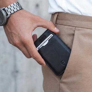 CHELSEA Kreditkartenetui mit RFID Schutz. Leder Geldbeutel und Kreditkartenhülle, sicherer NFC Blocker, Schutzhülle für bis zu 10 Karten