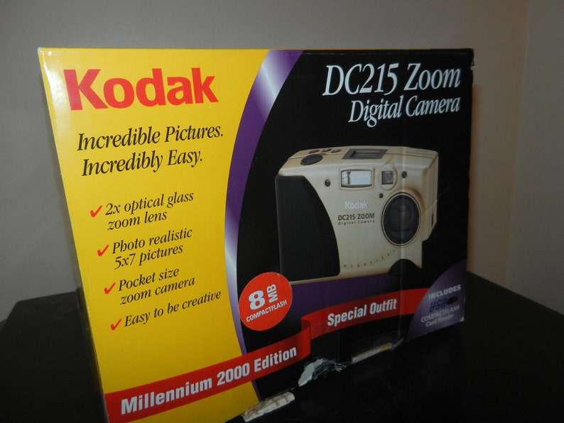 KODAK DC215 Zoom Digital Camera image 1