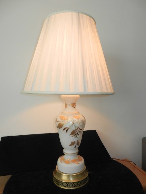 Vintage White Glass Table Lamp Gold Reliefs Three way Switch