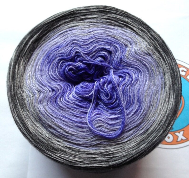 0,04EUR/meter, 900 m 100% Merino extrafine Fliederberg image 2