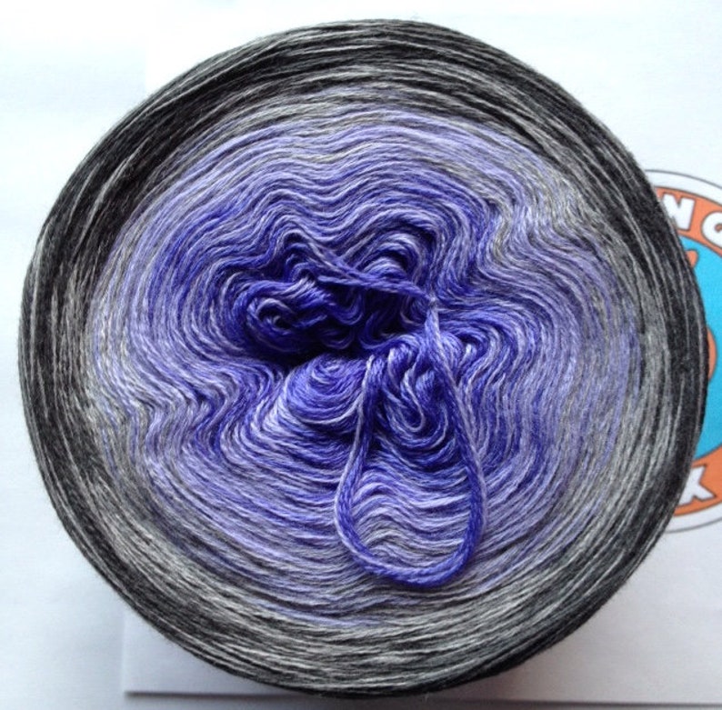 0,04EUR/meter, 900 m 100% Merino extrafine Fliederberg image 1