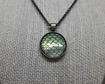 20mm Mermaid scale pendant -  dragon scale jewelry - mermaid necklace - dragon necklace - dragon scale pendant - fantasy jewelry