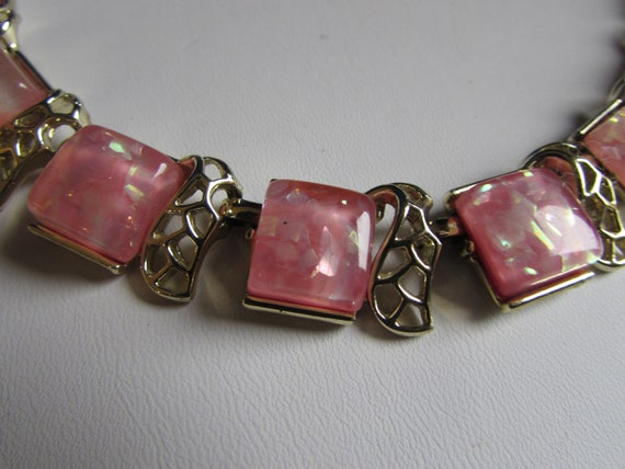 VINTAGE CORO Necklace and Earrings Pink Lucite wi… - image 5