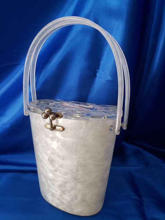 Vintage White Marbleized Lucite Purse with Two Ha… - image 2