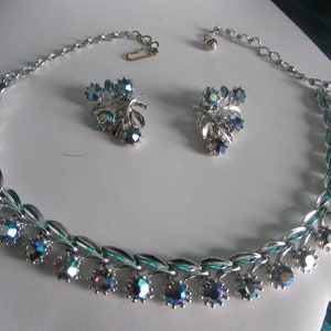 VINTAGE Necklace Blue AURORA BOREALIS Rhinestones with Matching Earrings with Silver Color Metal Beautiful!