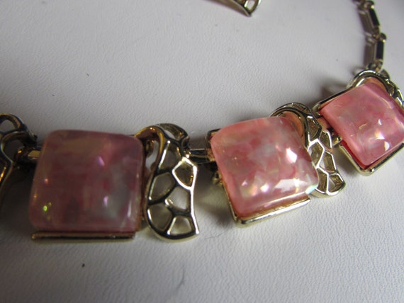 VINTAGE CORO Necklace and Earrings Pink Lucite wi… - image 6