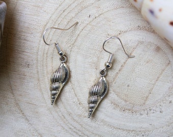 Pretty Sea Shell Dangle Earrings