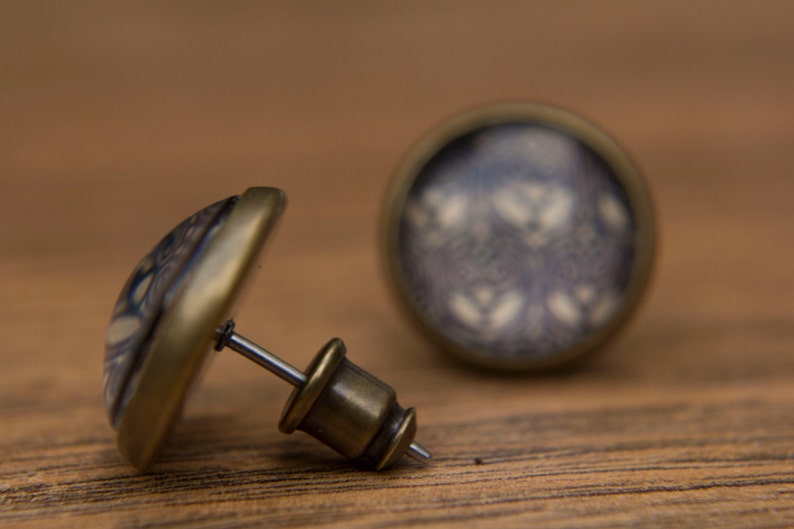 Brown Floral Medieval Design Stud Earrings image 2