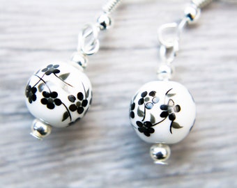 Black White Flower Bead Dangle Earrings