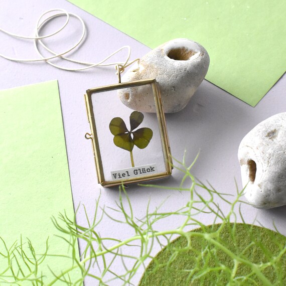 Lucky clover charm sale