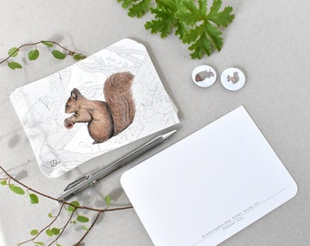 Eichhörnchen als Postkarte A6, Button oder Magnet als schlichte Herbst- und Winterdekoration. Auch als Adventskalenderfüllung eine Idee