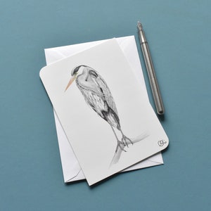 schlichte Graureiher Postkarte in Din A6,  gezeichnetes Aquarell mit grazilem Vogel, Reiher Grußkarte oder Wandbild, Karte zum Jubiläum
