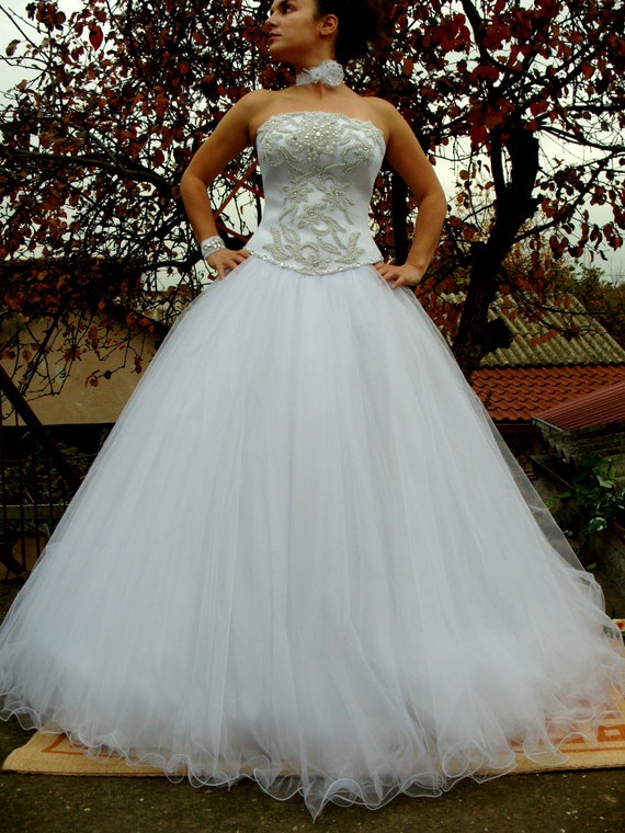 corset ball gown wedding dress