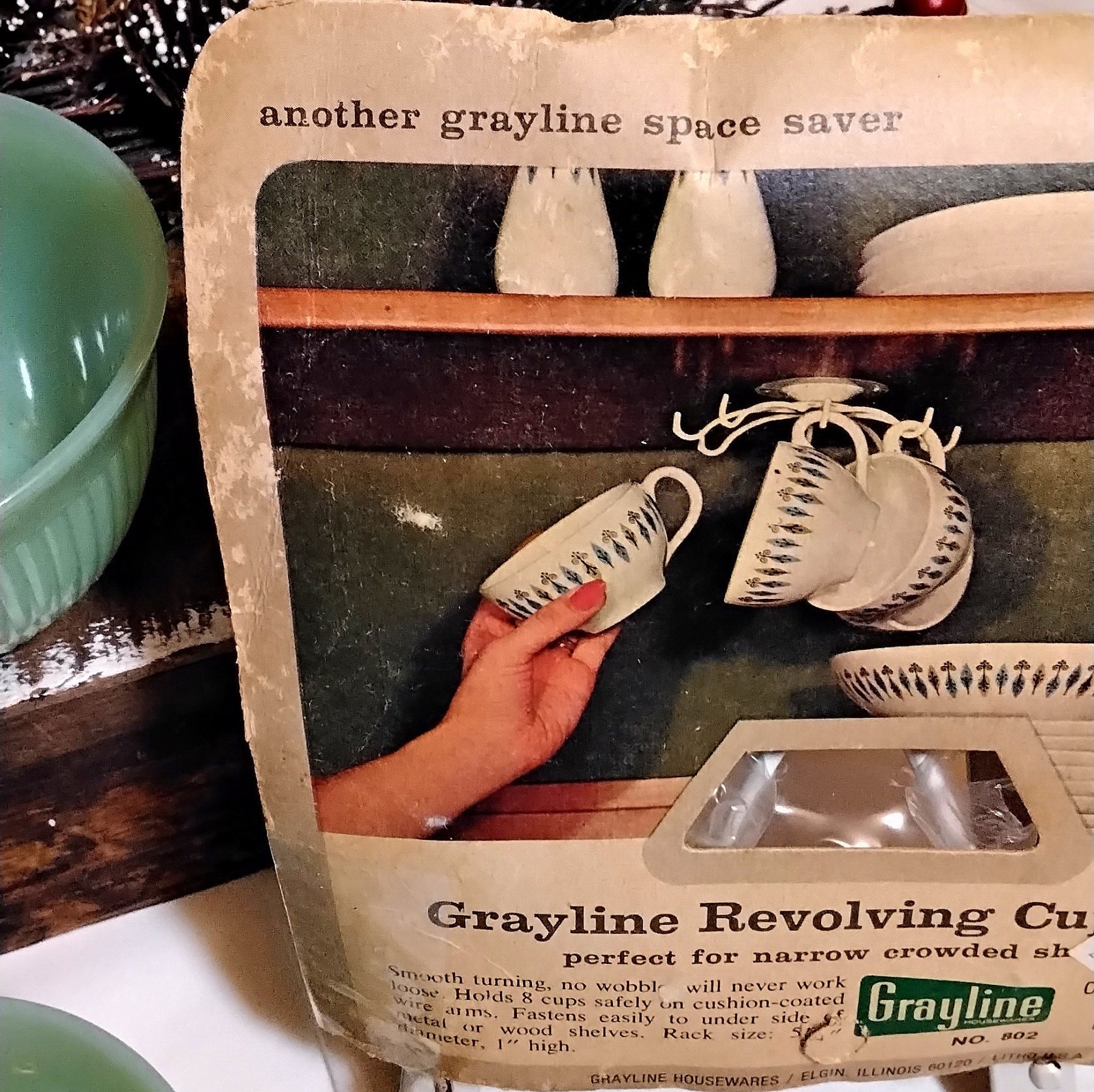 60's Grayline Revolving CUP RACK NIP Screws Holds 8 Cups Vinyl & Wire White