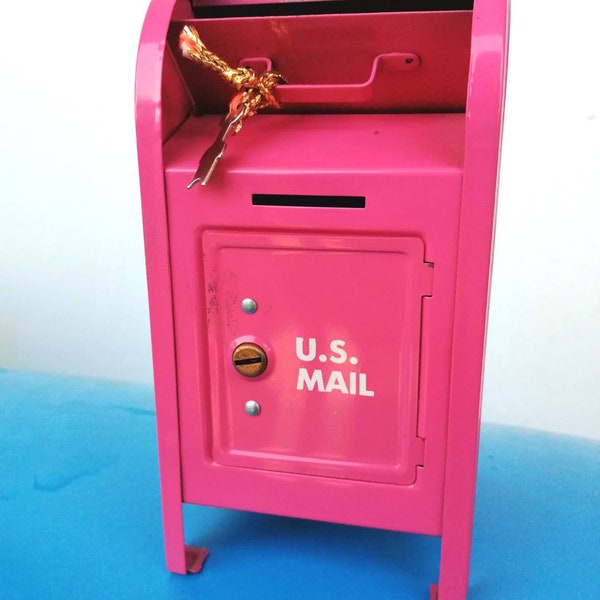 RESERVED Lot "Tiny Candy" Straw made in Japan, 1980, consisting of mail boxes,toothbrush and sewing kit