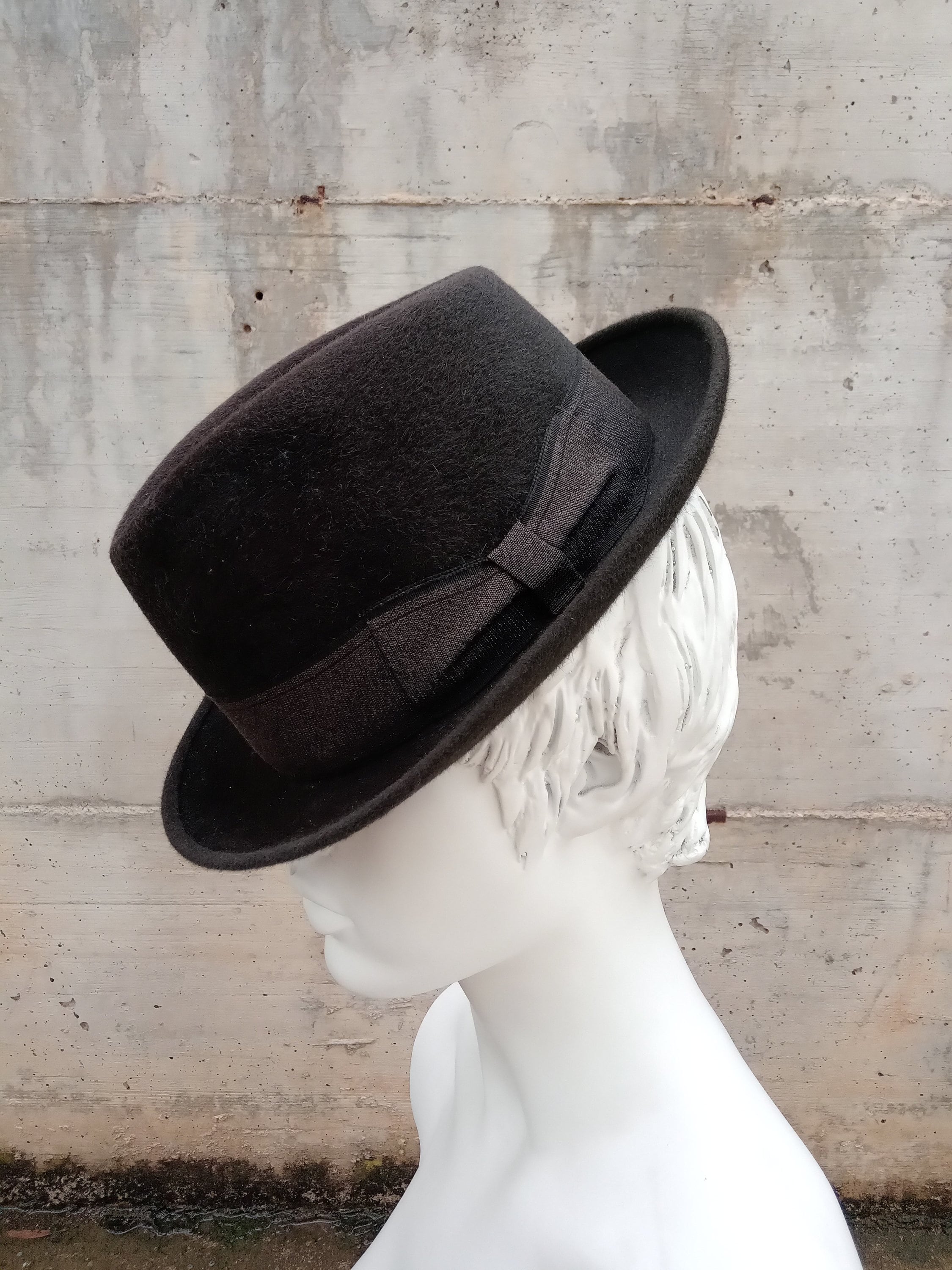 AKUBRA　ハット　羽根付き　オーストラリア　58 Hats