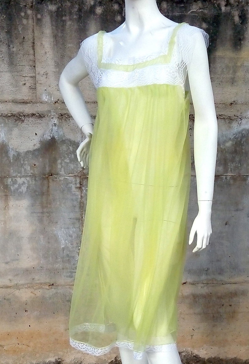 Dressing gown with petticoat vintage 60/'s made in Italy size M L