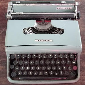 Portable typewriter Olivetti Lettera 22, 1950, made in Italy