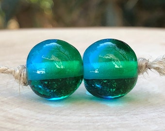 Duo de perles en verre filé turquoise, vert menthe, perles de verre artisanales, perles bicolores