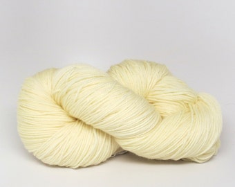 Lemon Ice - Luxury Fingering Weight - Merino, Cashmere & Nylon - 100 g - 425 yds