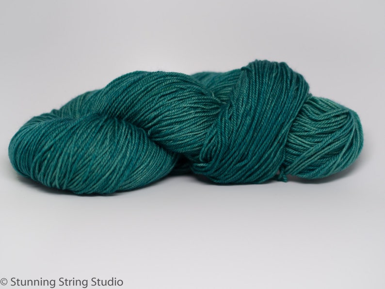 Emerald Stunning Superwash Fingering Weight 100% Superwash Merino 100 g 475 yds image 2