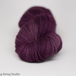 Aubergine Stunning Superwash Fingering Weight 100% Superwash Merino 100 g 475 yds image 1