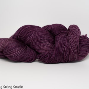 Aubergine Stunning Superwash Fingering Weight 100% Superwash Merino 100 g 475 yds image 2