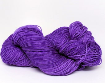 Pansy violet - superbe Superwash doigté poids - 100 % mérinos Superwash - 100 g - 475 yds