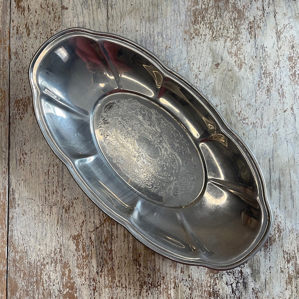 Vintage National Silver Co Silverplate Bread Tray 1950s | Mid Century Hollowware Silver Over Copper Oval Serving Dish | Tarnished Silver