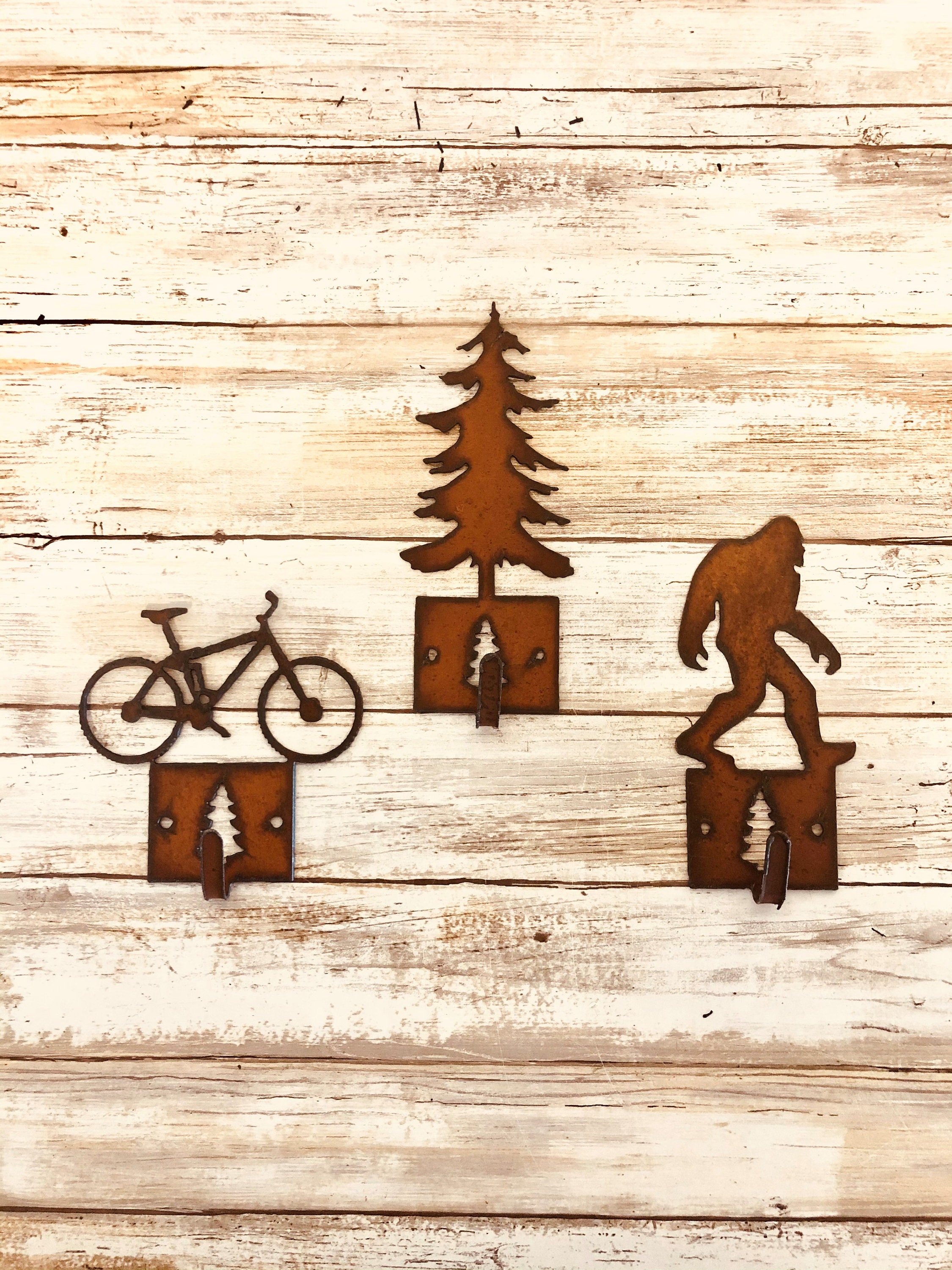 Creative Mountain Range Wall Hooks - Wood - Metal - White Snow-Capped  Design - ApolloBox