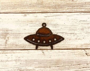Flying Saucer UFO Alien Area 51 Charm Pendant