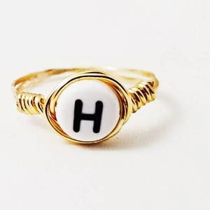Minimal Initial Wire Ring – Personalized Letter Ring