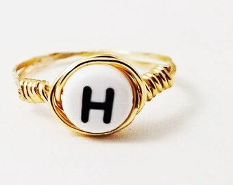 Bague métallique initiale minimale - Bague lettre personnalisée