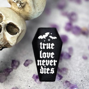 True Love Never Dies Black Velvet Coffin Ring Box - Coffin Jewelry Box for Halloween Wedding - Gothic Coffin Jewelry Box for Engagement Ring