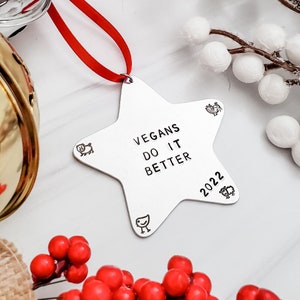 VEGANS DO it BETTER Animal Star Ornament - 2024 Holiday Home Decor - Vegan Christmas Tree Decoration  - Personalized Plant Based Gift