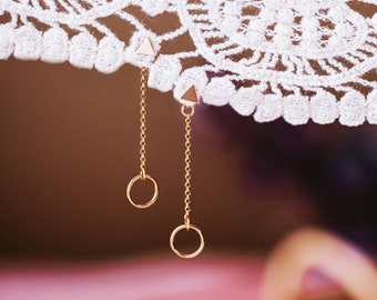 Boucles d’oreilles en or Dainty Circle Dangle - Boucles d’oreilles de veste d’oreille mix and match - Clous remplis d’or avec dos de chaîne - Cadeau de jour à nuit pour elle