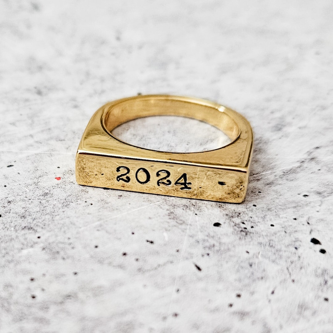 Class of 2026 Flat Top Gold Ring - Silver Class Ring 2026 - High School ...