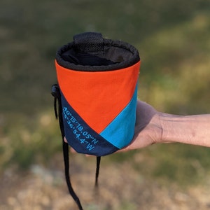 Long&#39;s Peak Coordinates Rock Climbing Chalk Bag | Triangle Design | Gift For Climber | Unique Personalized Gift | Christmas Gift Climber