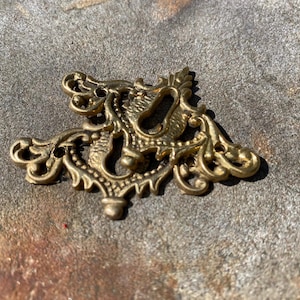 Set of 6 Vintage Ornate Brass Skeleton Keyhole Covers - Furniture Cabinet Doors
