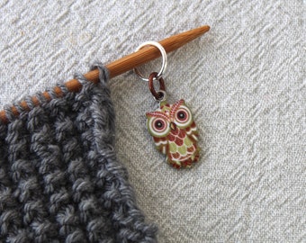COFFEE OWL snag free stitch marker for knitting. Fits knitting needle sizes (up to 6.5mm or US10 1/2 needle).
