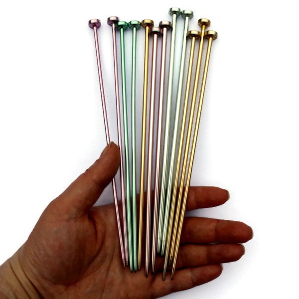 Metal short vintage knitting needles in a variety of summer pastel colours