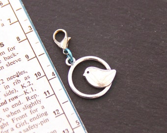 Minimalist Bird Progress Keeper. Fits up to a 4mm, US6 knitting needle. Also used for crochet! Stitch markers, charms, knitters, yarn.