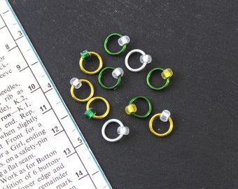 Stitch markers for knitting - ARCTIC FOX.  Fits up to 4.5mm (us 7) needle.  Snag free, knitting markers, knitting supplies, gifts