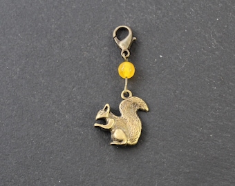 Antique Bronze Tone Squirrel Progress Keeper for knitting & crochet. Use as a progress marker or removable stitch marker