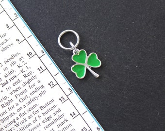 Shamrock enamel snag free stitch marker for knitting. Fits knitting needle sizes (up to 6.5mm or US10 1/2 needle).