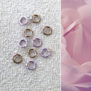 10 LILAC ROSE stitch markers for knitting - a snag free stitch marker set available with tin. Fits up to 4.5mm (US7) needle.