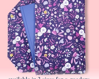 Ochronna, wyściełana koperta na książkę, zapinana na dwa zatrzaski. Etui na Kindle, Paperwhite, Oasis, Colorsoft, czytnik e-booków Purple Floral Dark Romantasy
