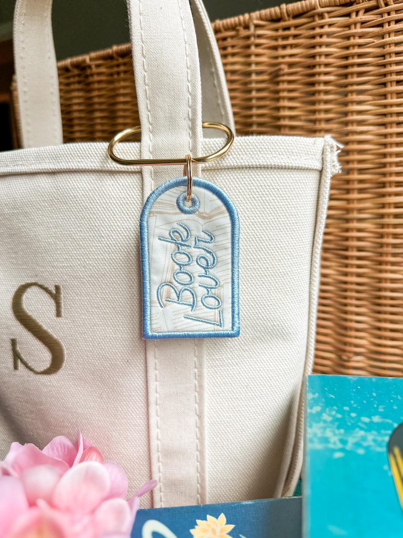 Book Lover Embroidered Keychain, Bookish Bag Charm, Embroidered Bag Tag, Bookworm Gift, Reader Gift, Book Club Gift, Oval Carabiner Clip