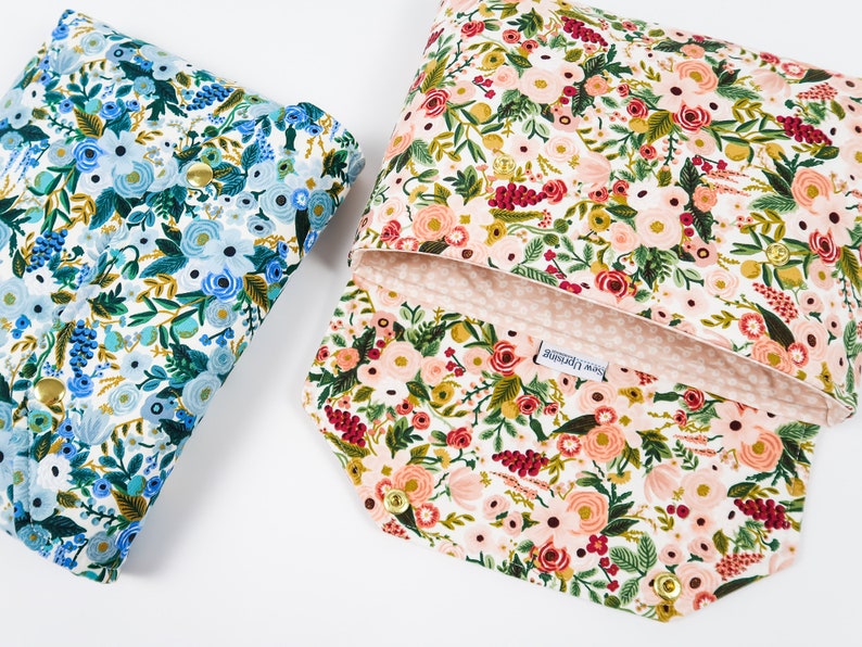 Rifle Paper Co Fabric Garden Party Roze Blauw Petite Deluxe Boekenhoes Volledige omslag High End Custom Gift BookTok Lente Bloemenontwerper afbeelding 1